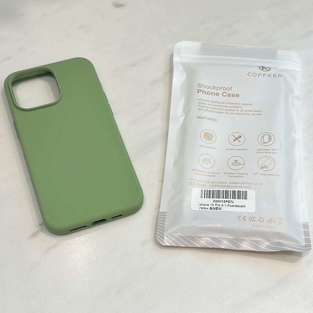 Coffker NWT IPhone 15 pro Shockproof Phone Case